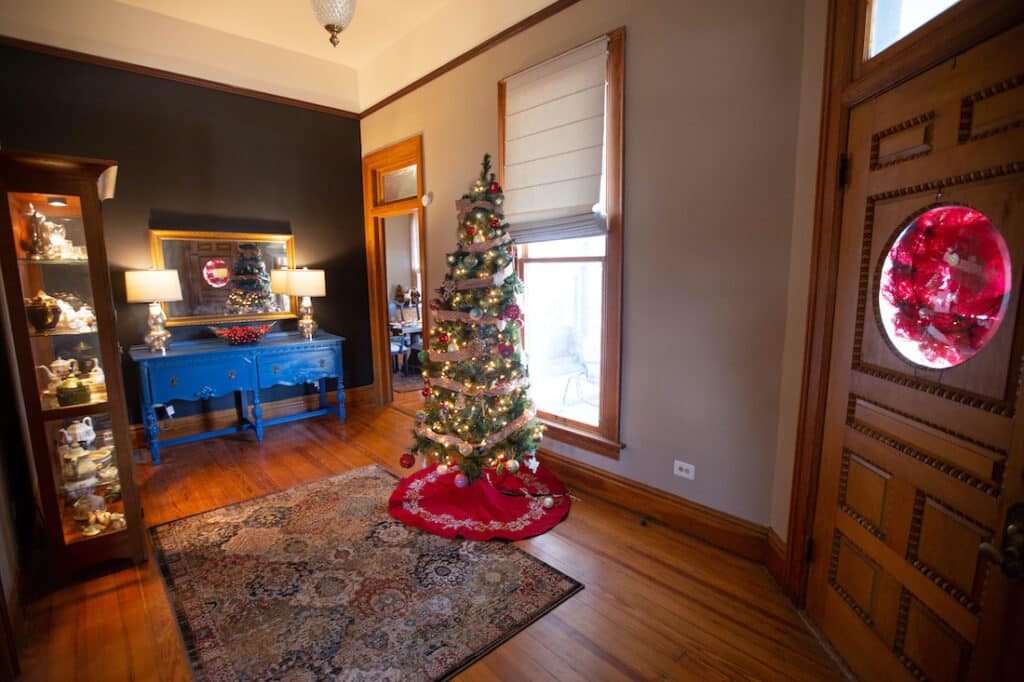 Couples Getaway in Texas, entry way at our Granbury bed and breakfast decorated for christmas 